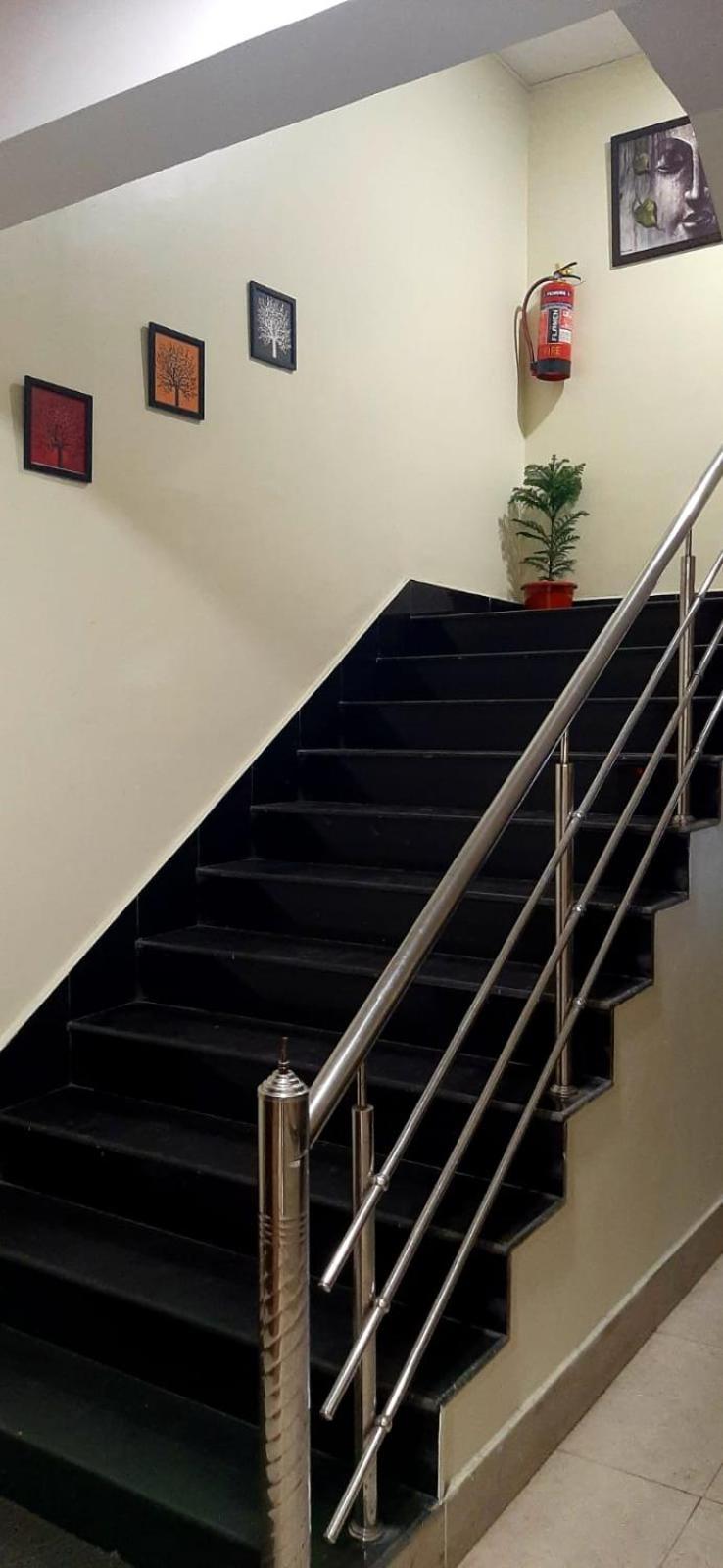 Hotel The Avenue Gamharia Ngoại thất bức ảnh